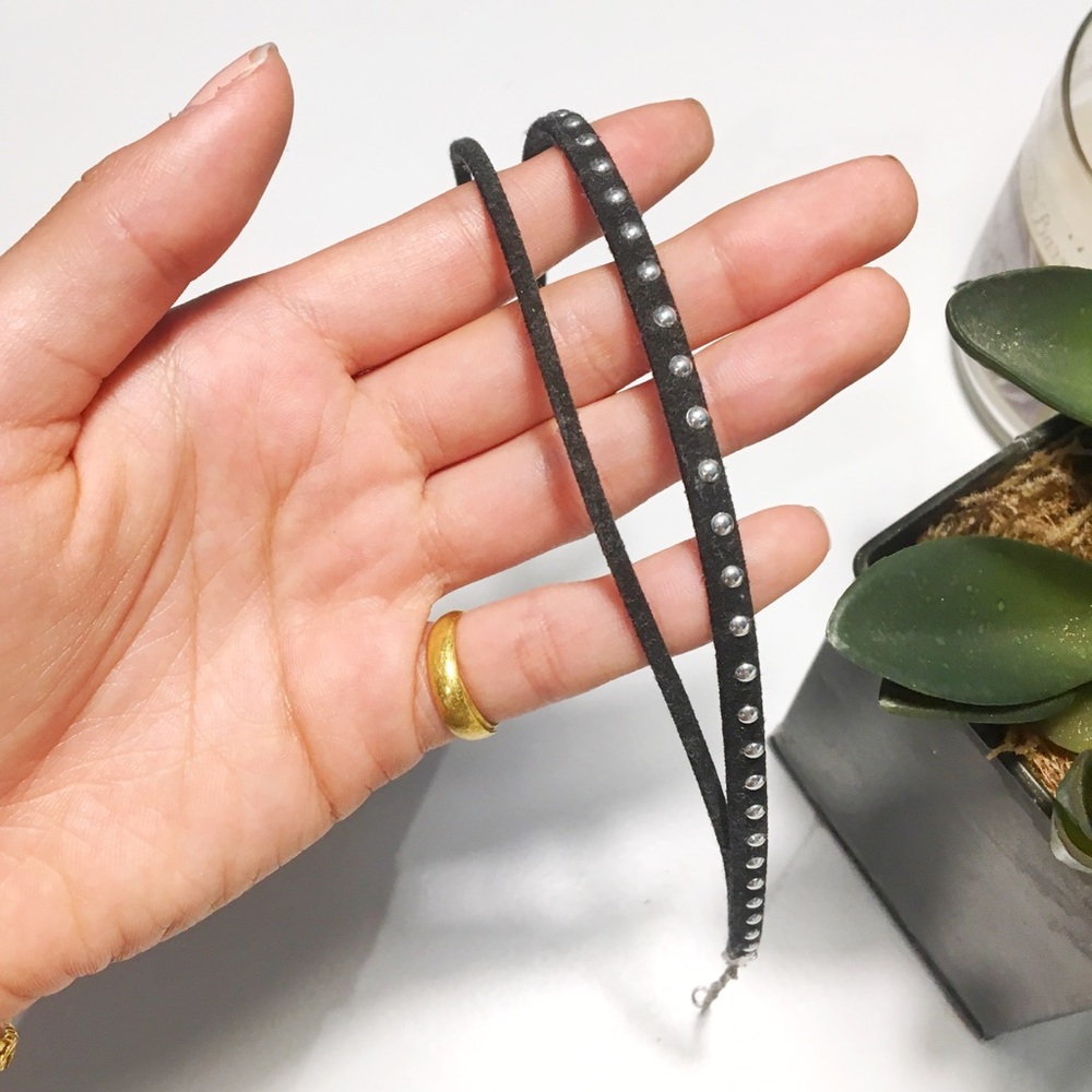 BRANDY MELVILLE suede choker